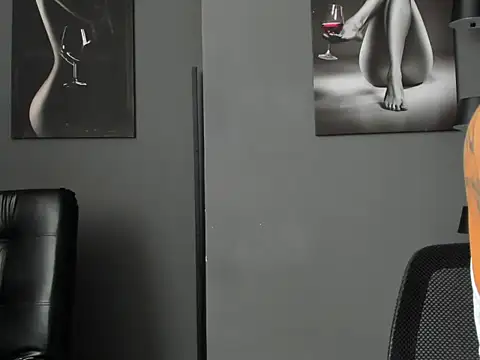 karlyjons12 online show from February 13, 2026, 3:34 pm