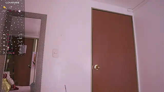 Snapshot of Neekito_ chatting on November 22, 2025, 12:26 pm Neekito online show from November 22, 2025, 12:26 pm