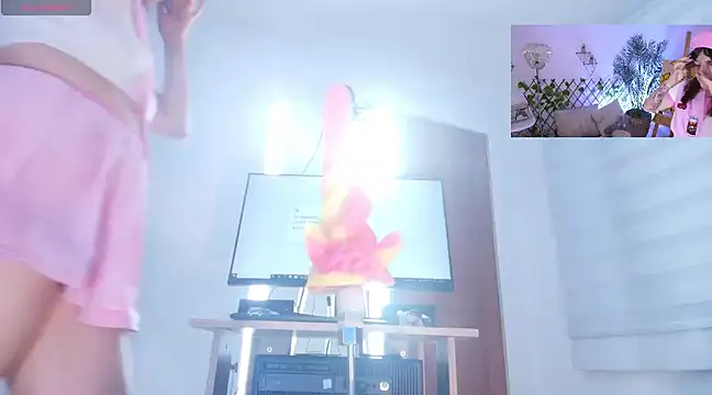 Snapshot of Neekito_ chatting on February 14, 2025, 11:20 pm Neekito online show from February 14, 2025, 11:20 pm