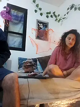 jeans and emma online show from October 23, 2025, 1:37 am