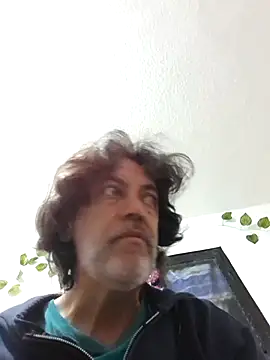 jeans and emma online show from November 4, 2025, 4:49 am