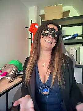 Snapshot of Loveblackzilla chatting on March 2, 2026, 2:02 pm Loveblackzilla online show from March 2, 2026, 2:02 pm