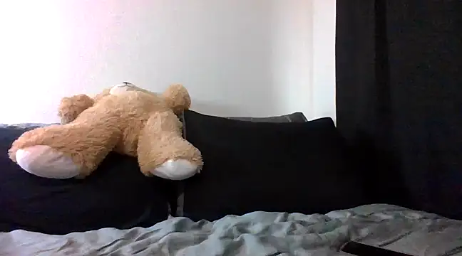 tastylolaaa online show from March 14, 2025, 9:54 pm