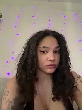 tastylolaaa online show from June 22, 2026, 1:00 am