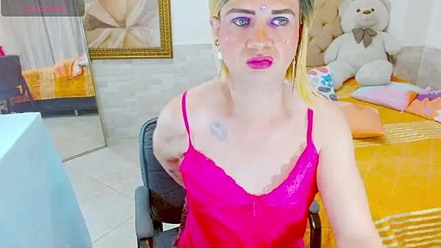 Dolldirtyxxx online show from April 26, 2026, 5:05 am