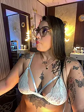 Snapshot of Madissonlove_1 chatting on July 20, 2026, 10:12 pm Madissonlove 1 online show from July 20, 2026, 10:12 pm