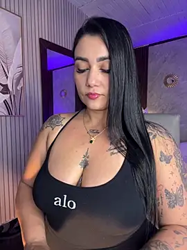 Madissonlove 1 online show from April 22, 2026, 1:34 am