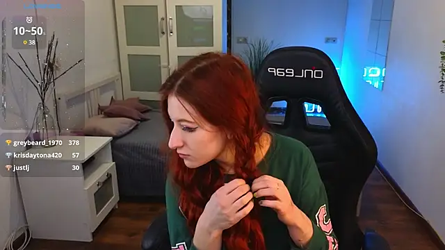 Katy diamond  online show from March 12, 2025, 7:57 am