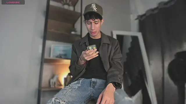 Snapshot of NovaaWheler chatting on June 3, 2026, 12:06 pm NovaaWheler online show from June 3, 2026, 12:06 pm