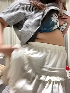 Snapshot of mitarashi_awww chatting on September 20, 2025, 2:11 pm mitarashi awww online show from September 20, 2025, 2:11 pm