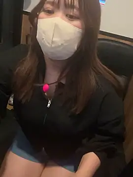 Snapshot of mitarashi_awww chatting on October 27, 2025, 3:13 pm mitarashi awww online show from October 27, 2025, 3:13 pm