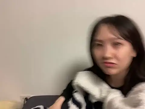 Snapshot of mitarashi_awww chatting on February 11, 2025, 1:41 pm mitarashi awww online show from February 11, 2025, 1:41 pm