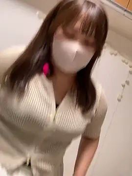 Snapshot of mitarashi_awww chatting on September 26, 2025, 9:43 pm mitarashi awww online show from September 26, 2025, 9:43 pm