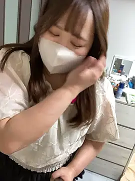 Snapshot of mitarashi_awww chatting on October 3, 2025, 2:07 pm mitarashi awww online show from October 3, 2025, 2:07 pm