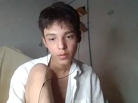 Snapshot of ChavoOT chatting on March 2, 2025, 10:02 pm ChavoOT online show from March 2, 2025, 10:02 pm