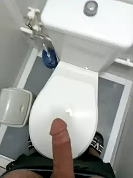 Snapshot of bigcockturk3 chatting on February 16, 2025, 1:05 pm bigcockturk3 online show from February 16, 2025, 1:05 pm