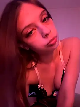 autumnbabydolll online show from November 11, 2025, 12:05 am