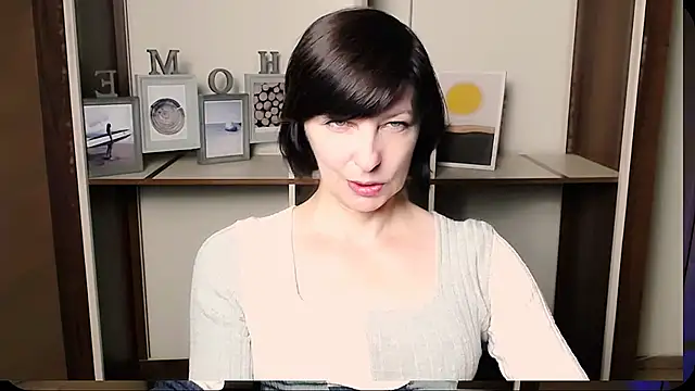  AngeliaFlow  online show from August 3, 2026, 9:26 am