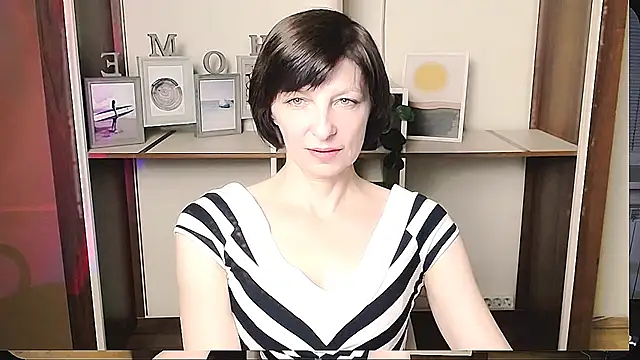  AngeliaFlow  online show from June 25, 2026, 7:46 am