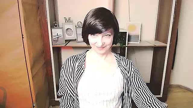  AngeliaFlow  online show from April 27, 2026, 8:34 am