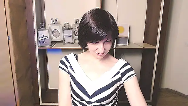  AngeliaFlow  online show from April 23, 2026, 12:29 pm