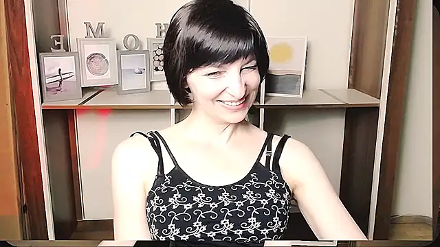  AngeliaFlow  online show from June 27, 2026, 12:22 pm