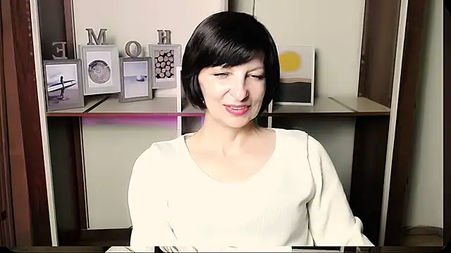  AngeliaFlow  online show from July 6, 2026, 10:00 am