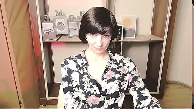 AngeliaFlow  online show from May 6, 2026, 8:51 am