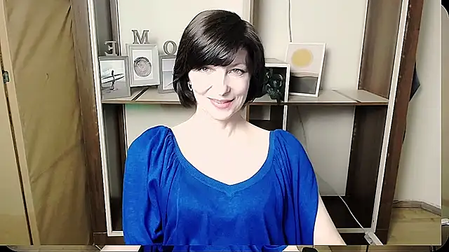 Snapshot of _AngeliaFlow_ chatting on June 4, 2026, 7:35 am AngeliaFlow online show from June 4, 2026, 7:35 am