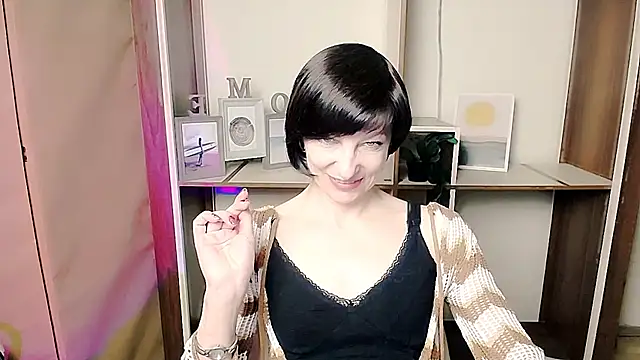 Snapshot of _AngeliaFlow_ chatting on February 5, 2026, 9:16 am AngeliaFlow online show from February 5, 2026, 9:16 am