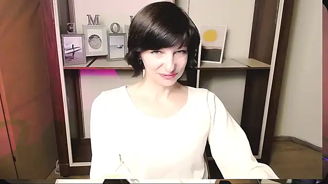 Snapshot of _AngeliaFlow_ chatting on May 20, 2026, 9:50 am AngeliaFlow online show from May 20, 2026, 9:50 am