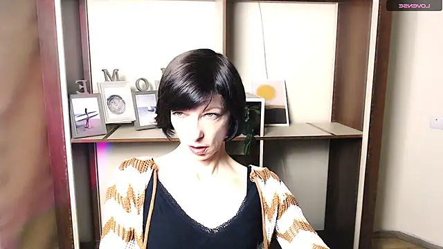  AngeliaFlow  online show from October 31, 2025, 7:27 am