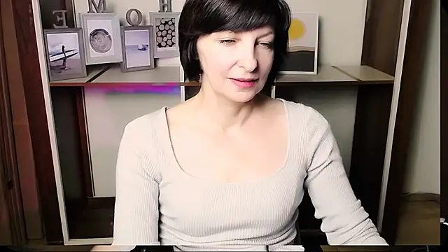  AngeliaFlow  online show from July 20, 2026, 10:50 am