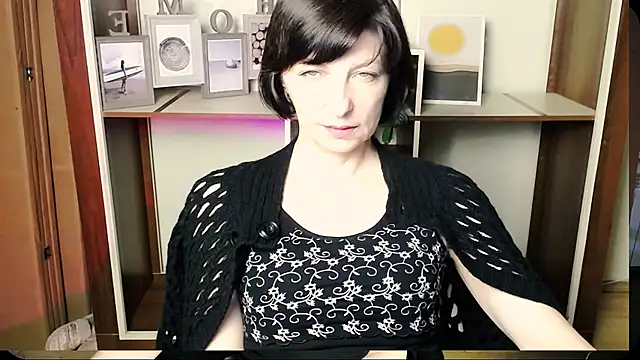 AngeliaFlow  online show from July 12, 2026, 6:36 am