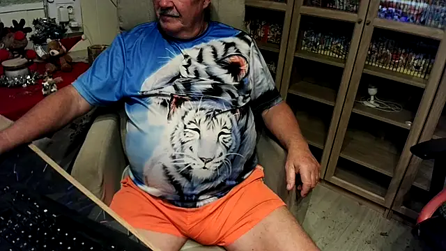 Snapshot of barenfan chatting on November 29, 2025, 11:16 pm barenfan online show from November 29, 2025, 11:16 pm