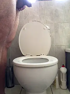 Uncleuncutmushroom online show from February 2, 2026, 7:07 am