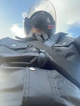 Snapshot of Rishwithr chatting on November 4, 2025, 11:25 am Rishwithr online show from November 4, 2025, 11:25 am