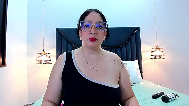 ZamiraGates online show from February 26, 2025, 5:24 am