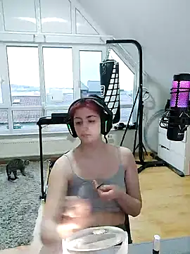 Snapshot of Gamergirl-Linela chatting on March 14, 2025, 5:13 pm Gamergirl-Linela online show from March 14, 2025, 5:13 pm