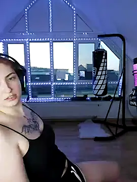 Snapshot of Gamergirl-Linela chatting on March 3, 2025, 5:31 pm Gamergirl-Linela online show from March 3, 2025, 5:31 pm