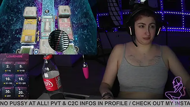 Snapshot of Gamergirl-Linela chatting on March 13, 2025, 2:16 am Gamergirl-Linela online show from March 13, 2025, 2:16 am