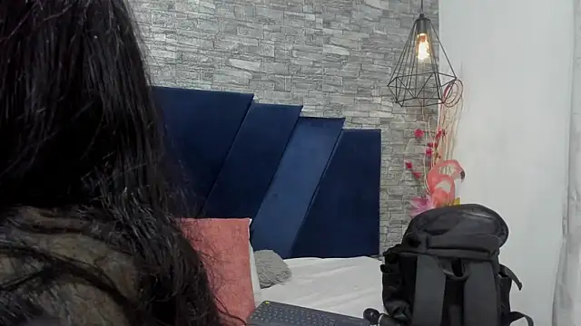 Snapshot of Sophia_Brunett chatting on October 12, 2025, 12:06 pm Sophia Brunett online show from October 12, 2025, 12:06 pm