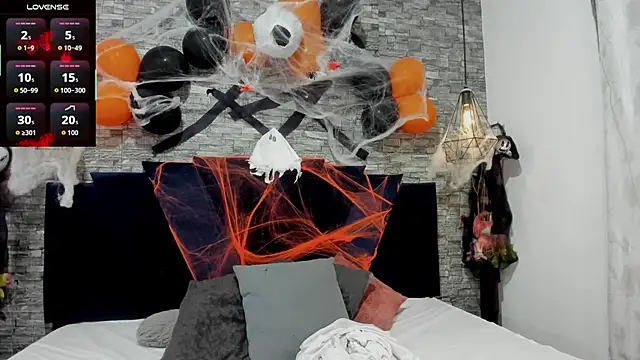 Snapshot of Sophia_Brunett chatting on October 28, 2025, 12:04 pm Sophia Brunett online show from October 28, 2025, 12:04 pm