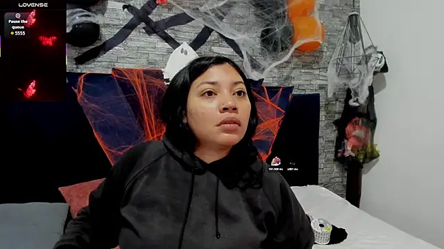 Snapshot of Sophia_Brunett chatting on October 27, 2025, 11:44 am Sophia Brunett online show from October 27, 2025, 11:44 am