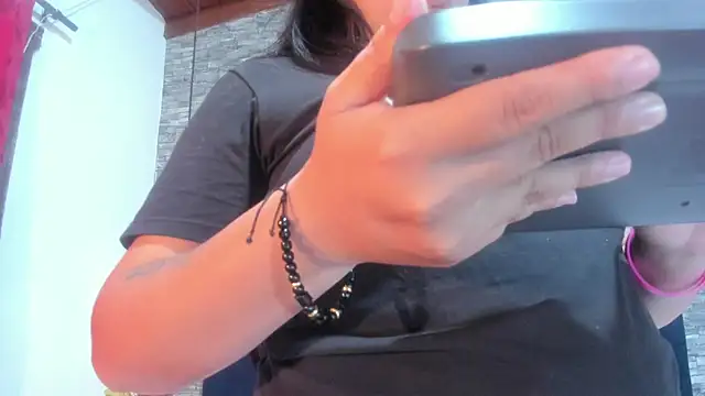 Sophia Brunett online show from January 15, 2026, 12:19 pm