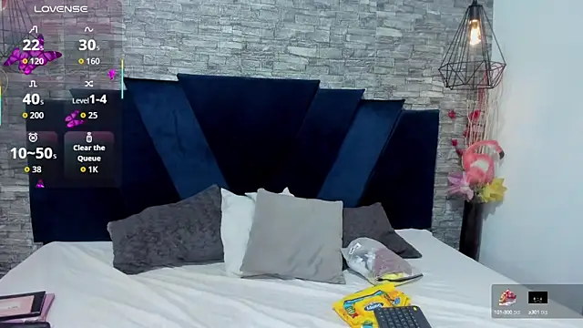 Snapshot of Sophia_Brunett chatting on October 9, 2025, 12:28 pm Sophia Brunett online show from October 9, 2025, 12:28 pm