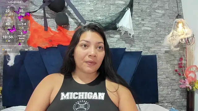 Snapshot of Sophia_Brunett chatting on October 22, 2025, 12:04 pm Sophia Brunett online show from October 22, 2025, 12:04 pm