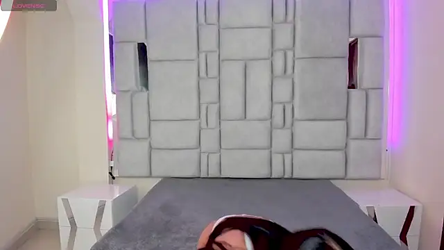 Snapshot of Vera_Best_ chatting on March 7, 2025, 6:54 pm Vera Best online show from March 7, 2025, 6:54 pm