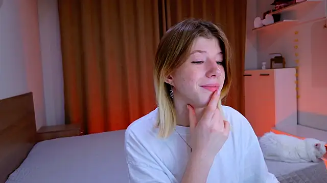 Bella amory online show from November 2, 2025, 3:06 pm