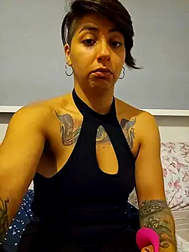 Snapshot of MaiPandora chatting on December 19, 2025, 4:49 am MaiPandora online show from December 19, 2025, 4:49 am